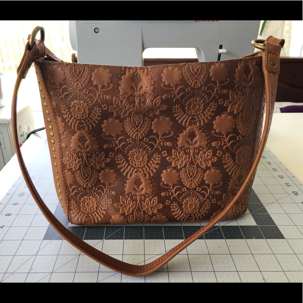 The Sak beautiful brown leather shoulder bag